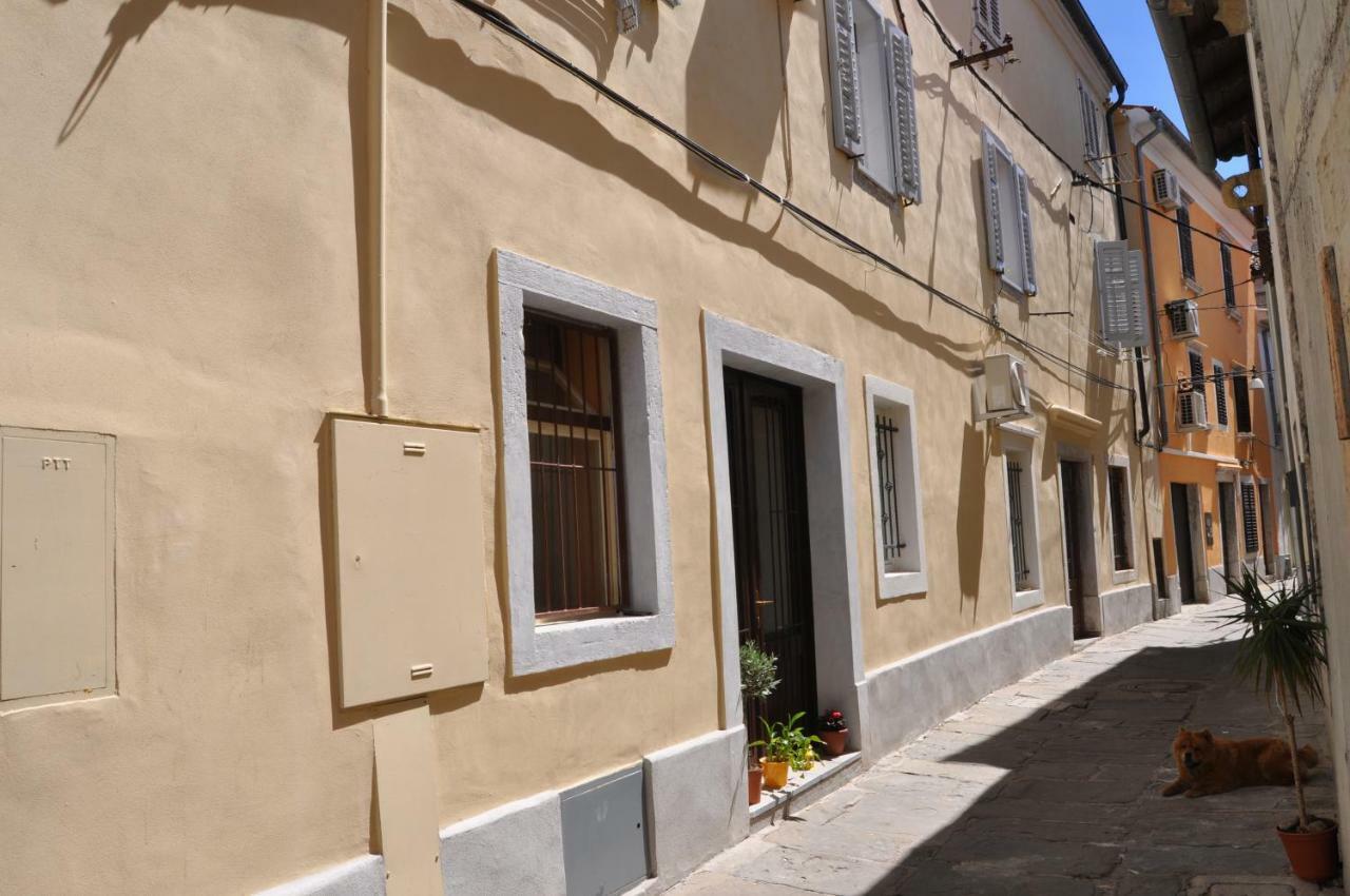 Апартаменты Koper Old Town Экстерьер фото